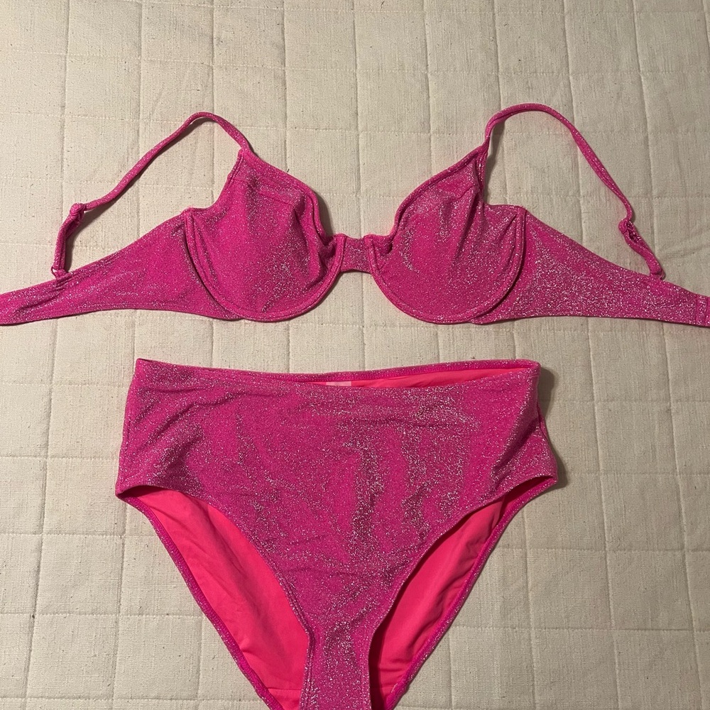 Good American Pink Bikini Set with Underwire Support